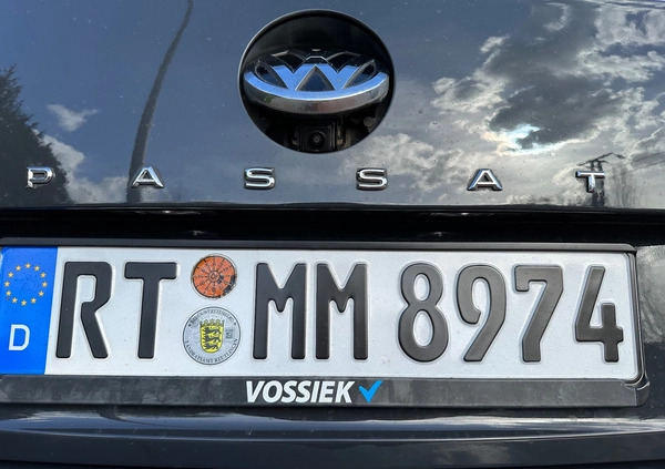 Volkswagen Passat cena 69900 przebieg: 241000, rok produkcji 2020 z Staszów małe 46